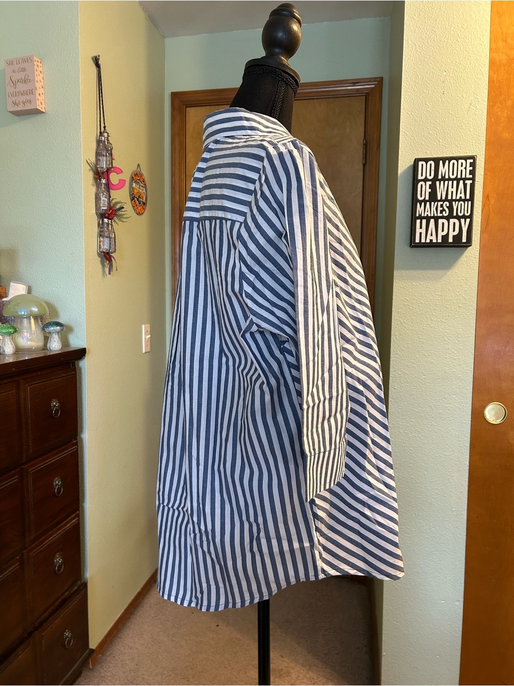 Blair blue and white striped 3/4 sleeve button down cotton blend top size L - Picture 2 of 9